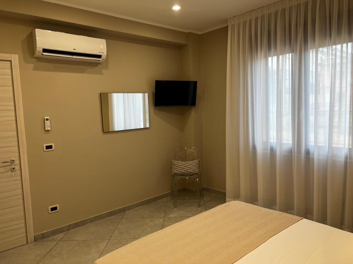 B&B Lamezia Central Airport Санта-Эуфемия-Ламеция Экстерьер фото